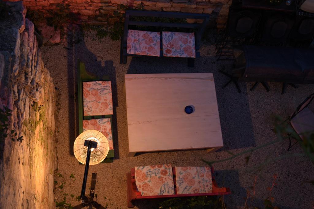 Kamene Price Rooms, Music And Food Bale Luaran gambar